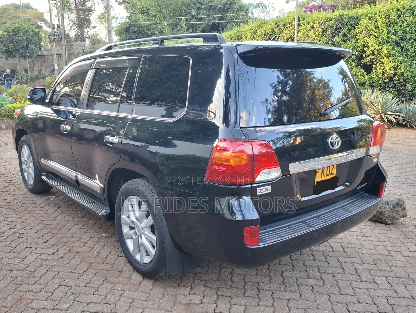 Toyota Land Cruiser 2012 Black