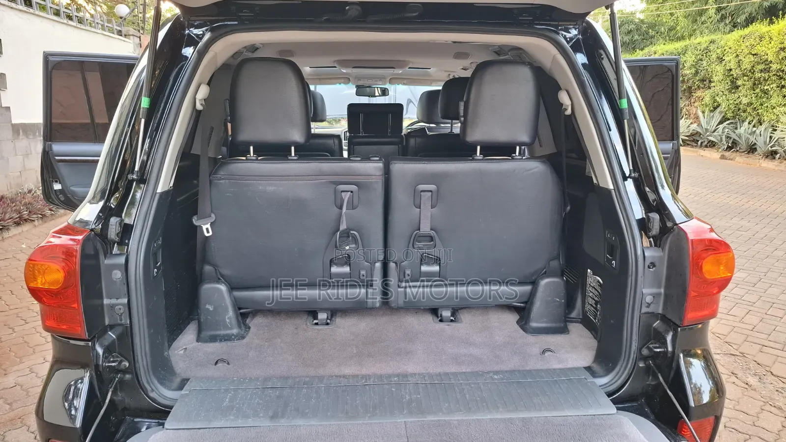 Toyota Land Cruiser 2012 Black