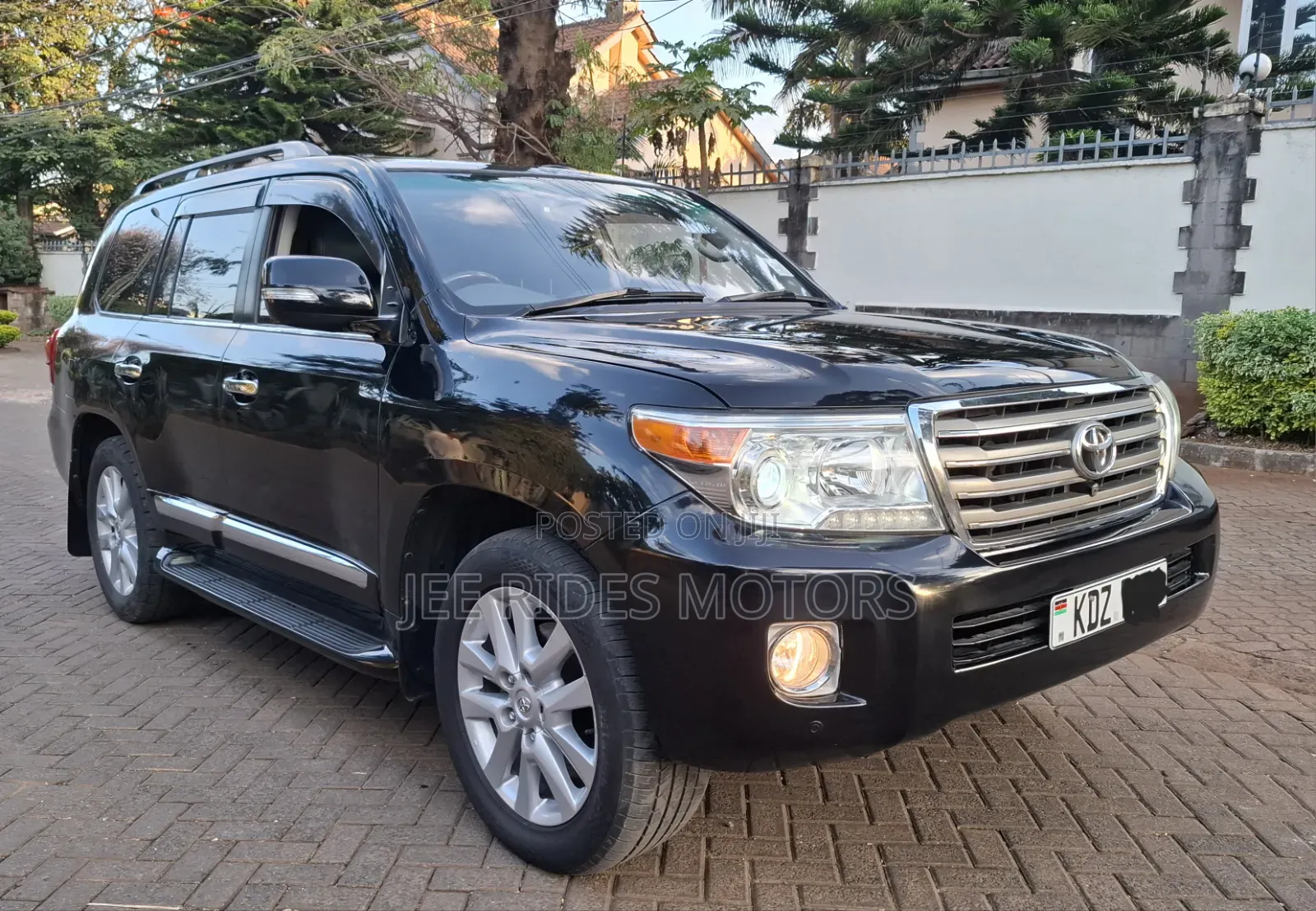 Toyota Land Cruiser 2012 Black
