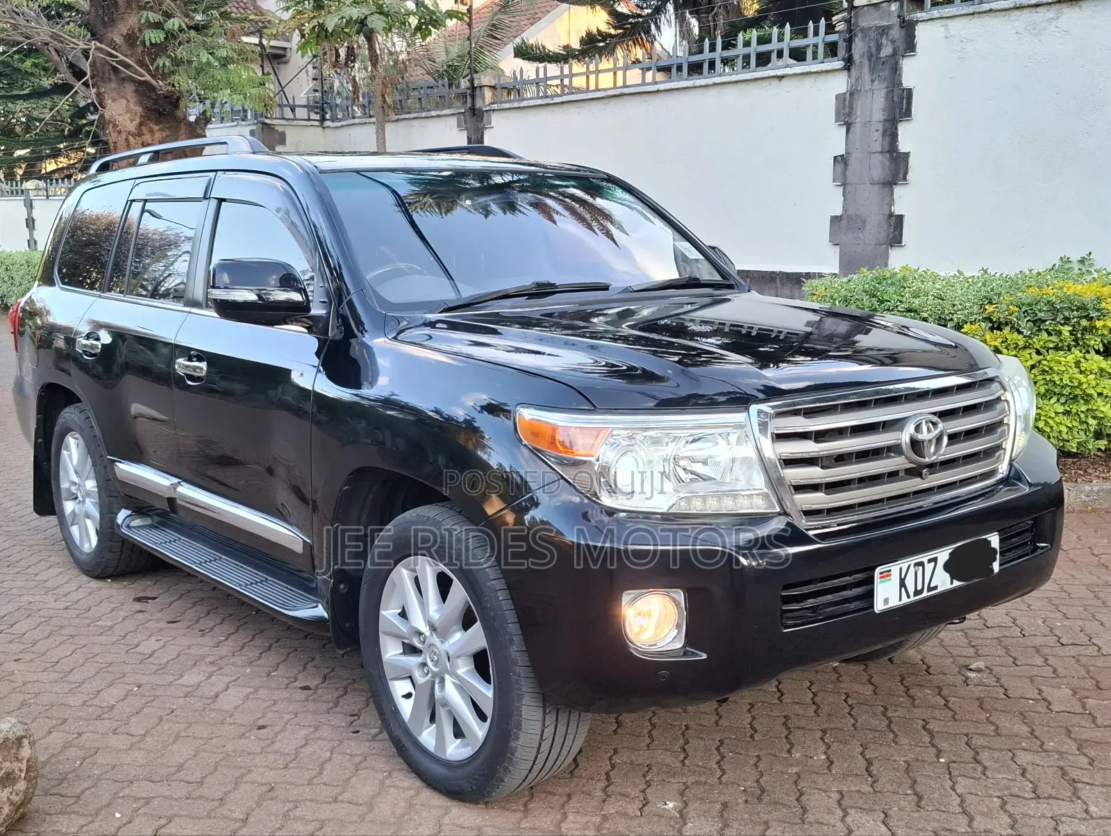 Toyota Land Cruiser 2012 Black