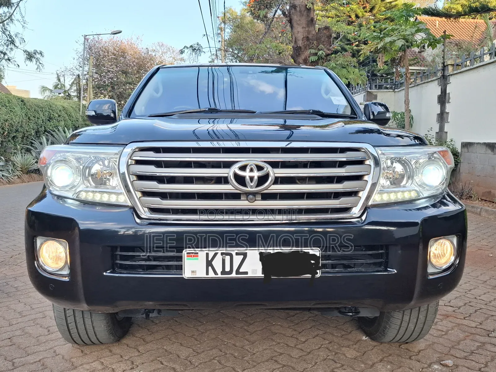 Toyota Land Cruiser 2012 Black