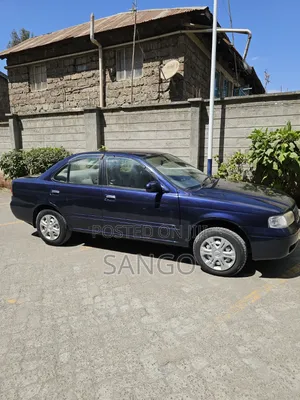 Nissan Sunny 2004 Blue