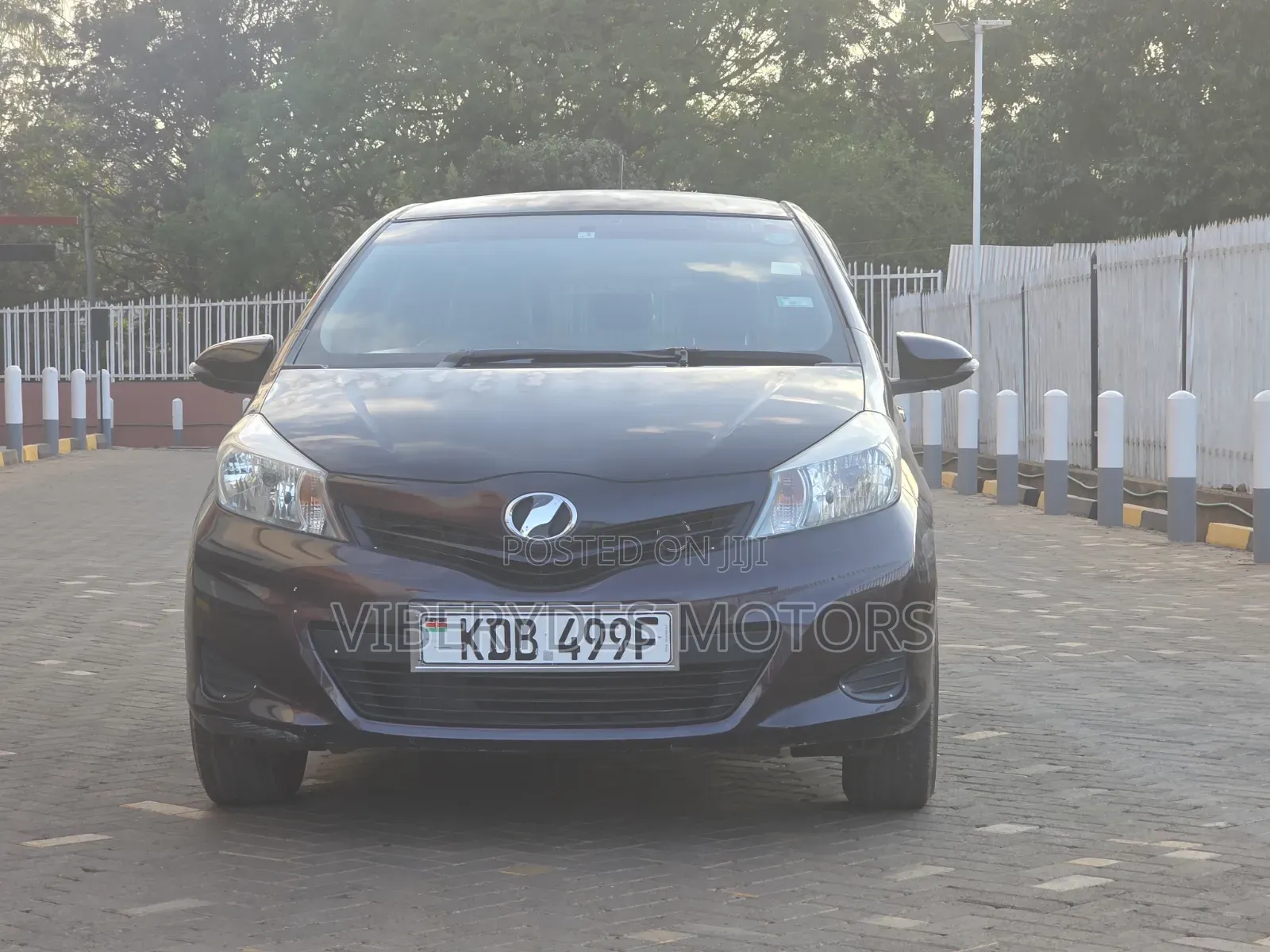 Toyota Vitz 2013