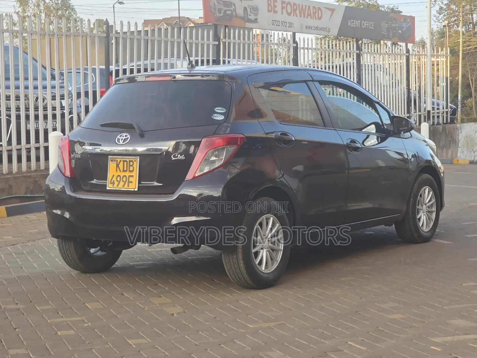 Toyota Vitz 2013