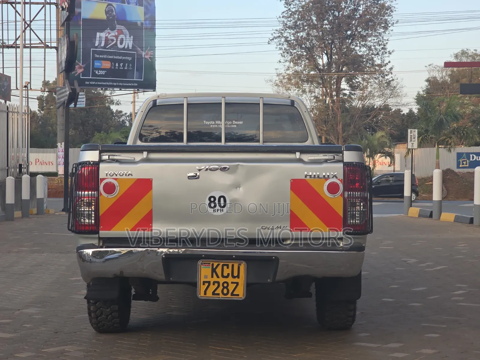 Toyota Hilux 2012 Silver
