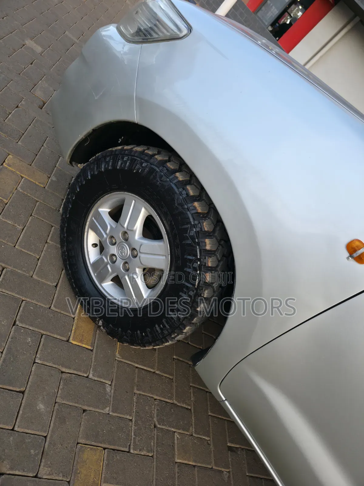 Toyota Hilux 2012 Silver