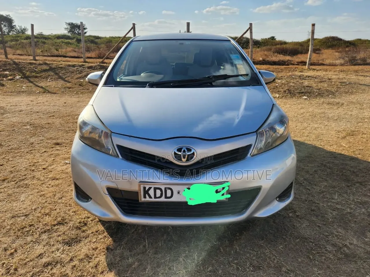 Toyota Vitz 2014 White