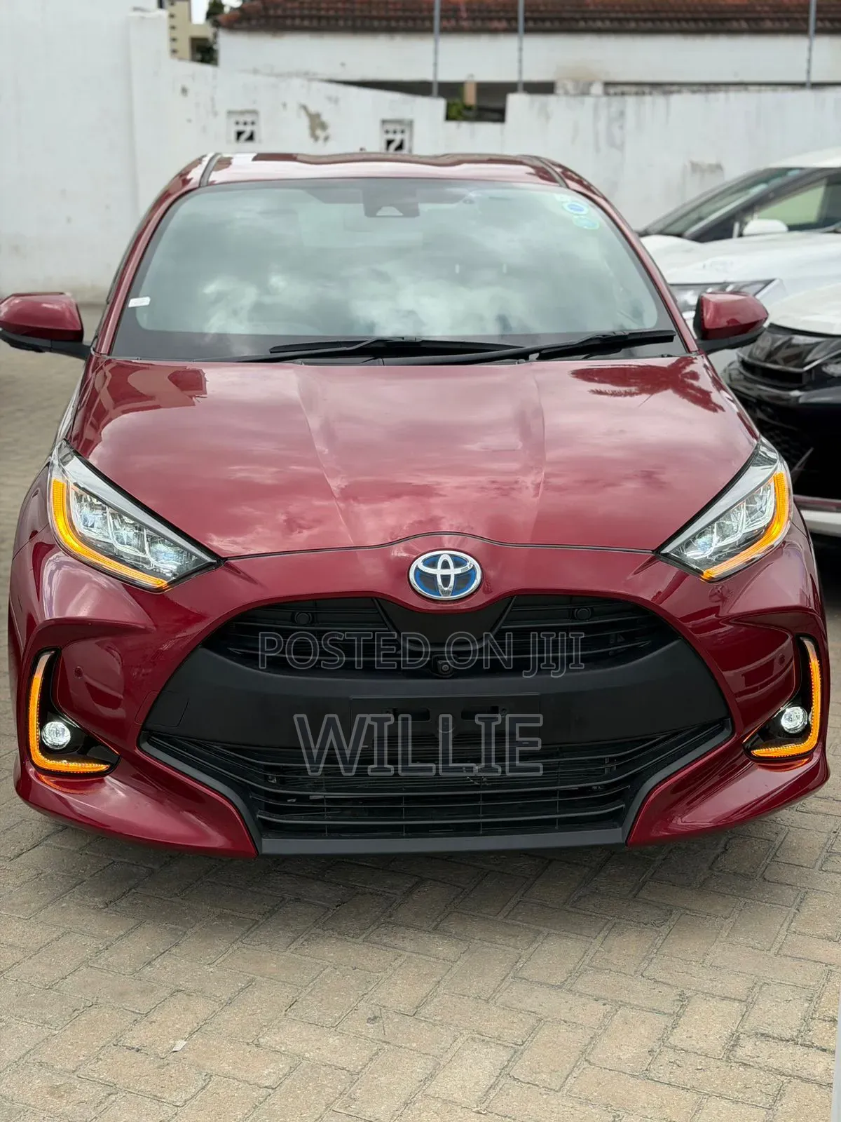 Toyota Yaris 2019 Maroon