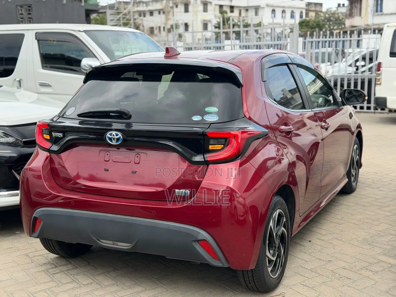 Toyota Yaris 2019 Maroon