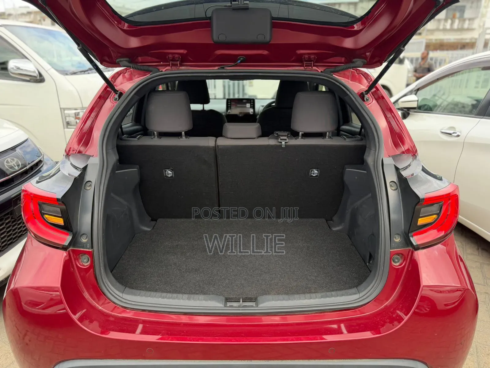Toyota Yaris 2019 Maroon