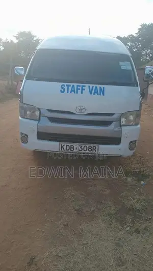 Toyota HiAce 2014 White