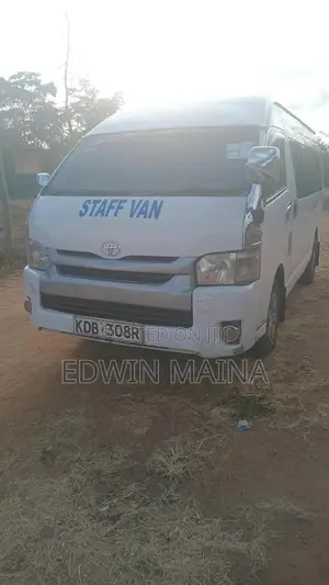 Toyota HiAce 2014 White