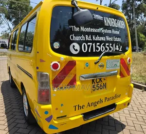 Nissan Caravan (Urvan) 2010 Yellow