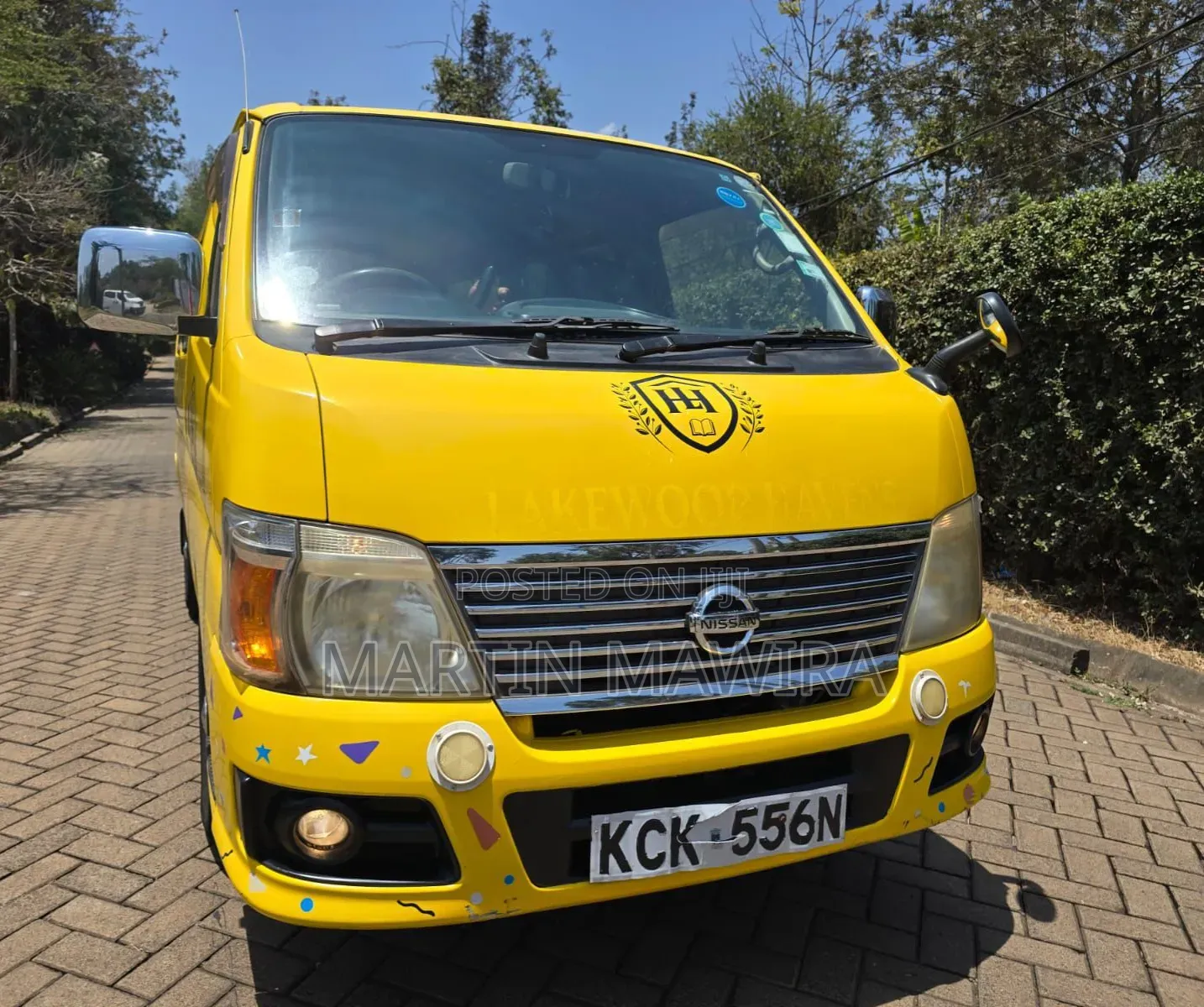 Nissan Caravan (Urvan) 2010 Yellow