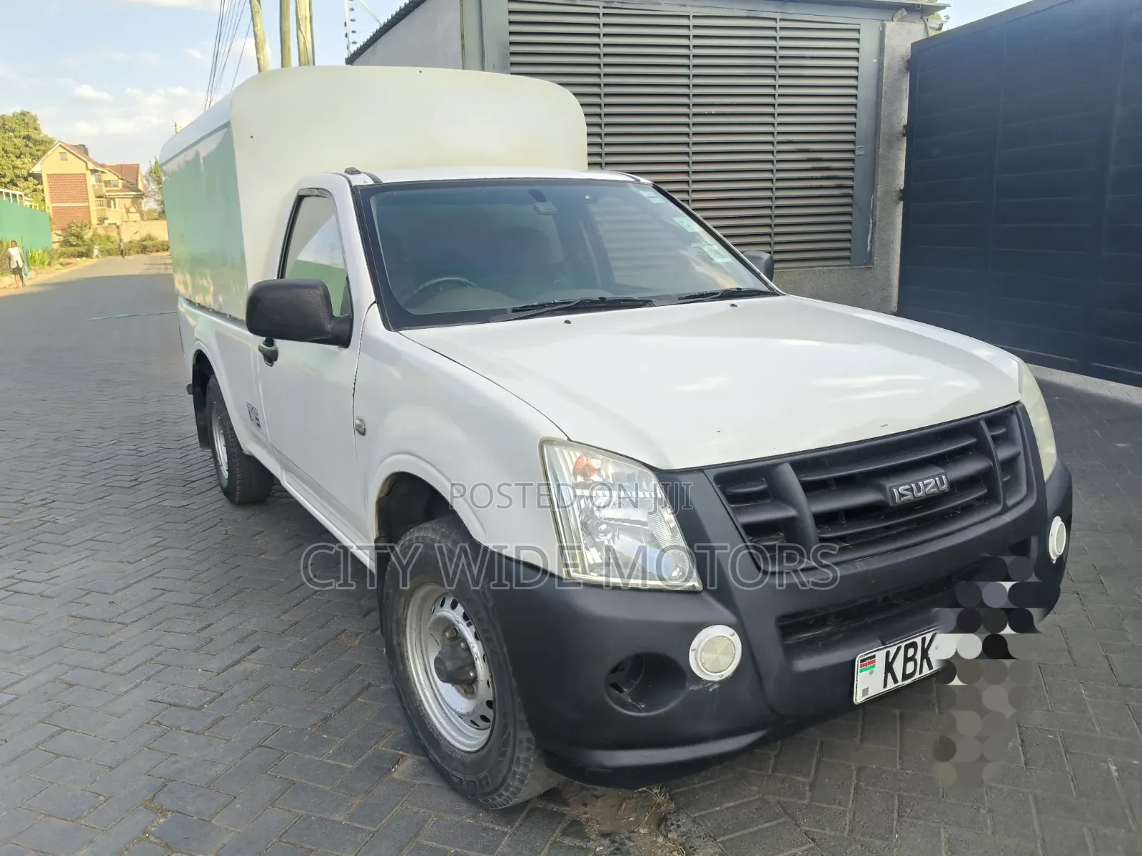 Isuzu D-MAX 2010 White
