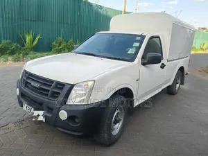 Isuzu D-MAX 2010 White