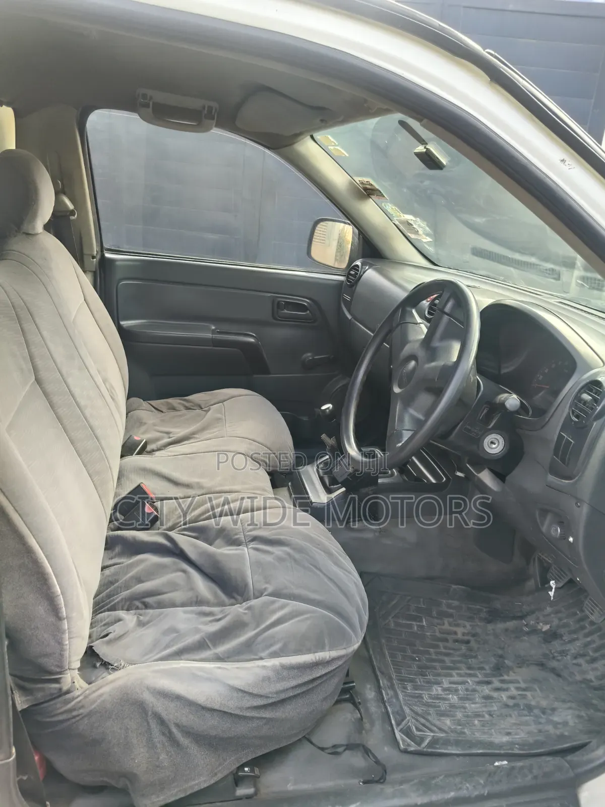Isuzu D-MAX 2010 White