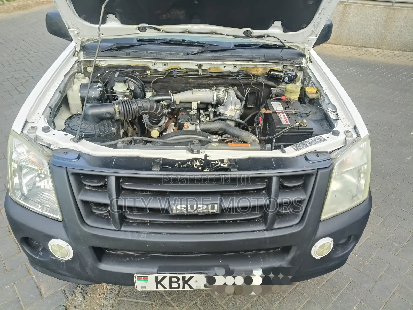 Isuzu D-MAX 2010 White