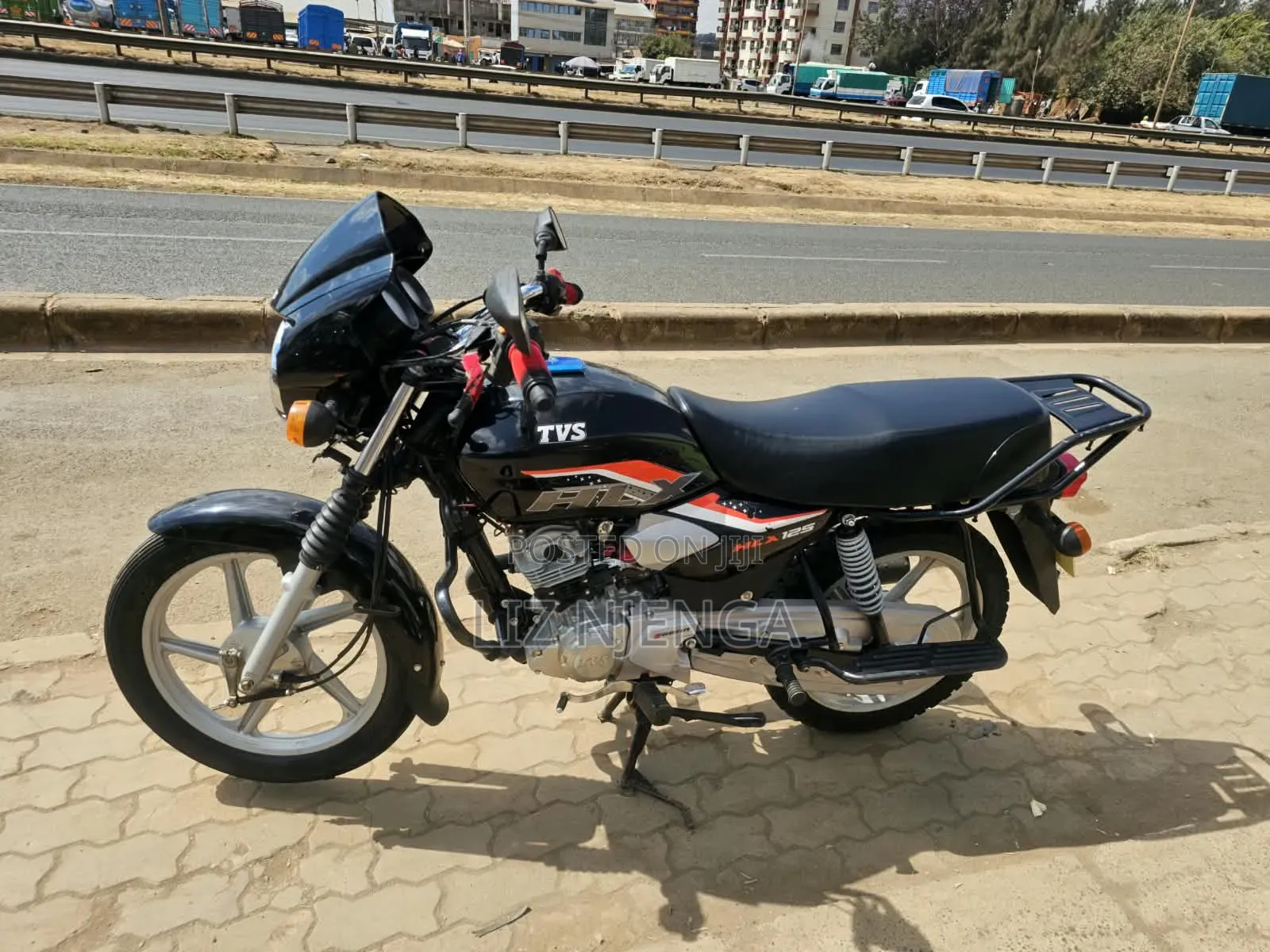 TVS HLX 125 2026 Black