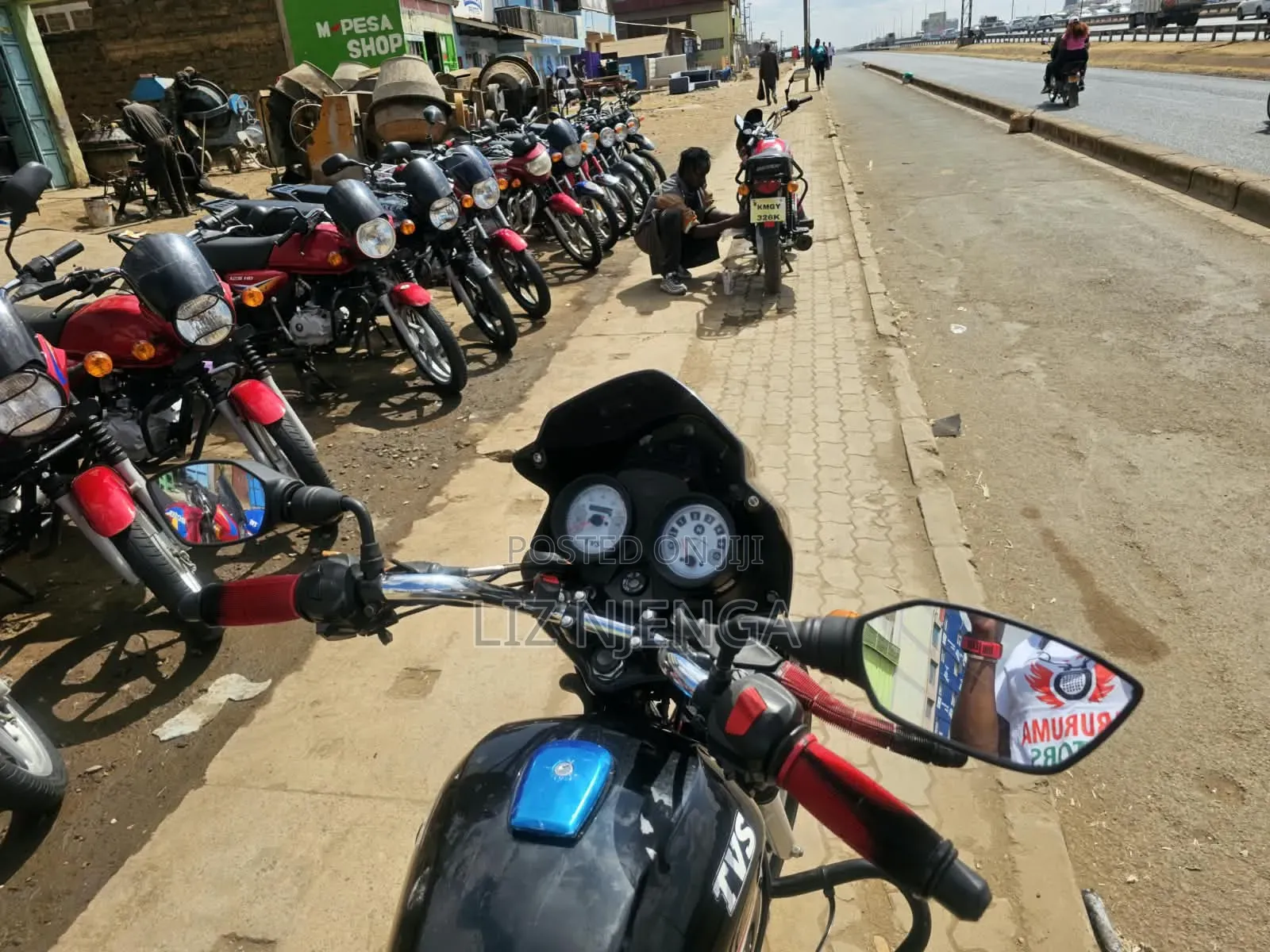 TVS HLX 125 2026 Black