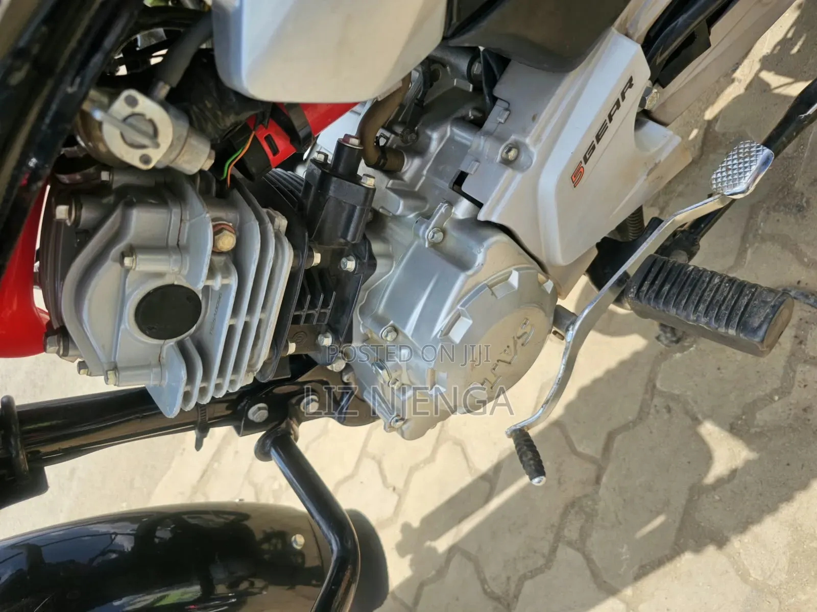 TVS HLX 125 2026 Black