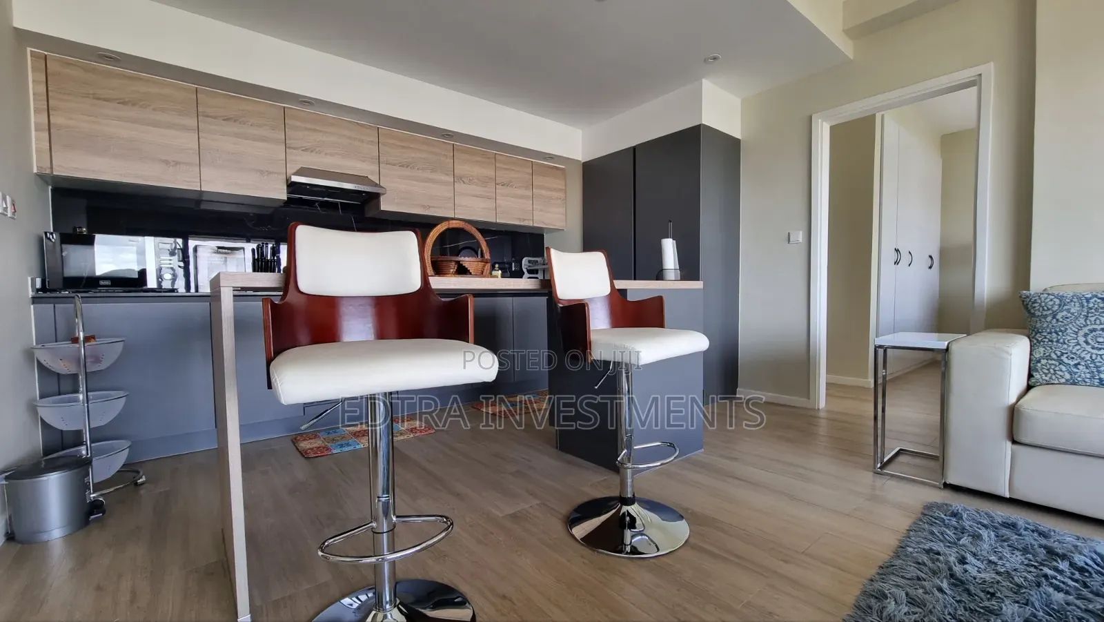 Furnished 2bdrm Apartment in Riverside for rent