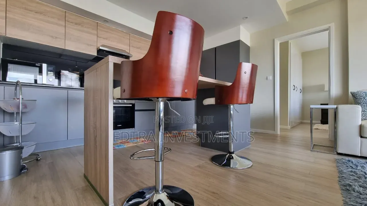 Furnished 2bdrm Apartment in Riverside for rent