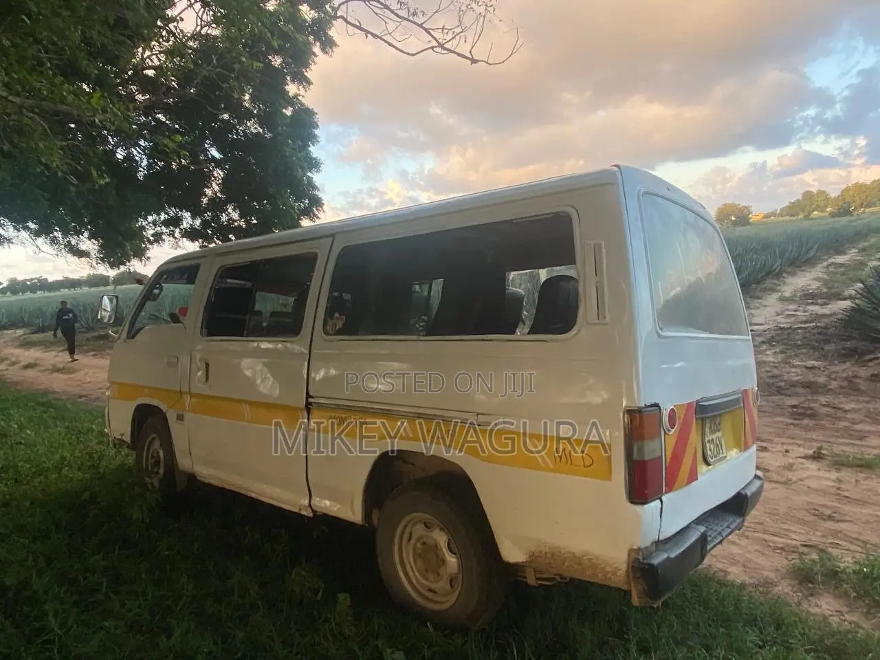 Nissan Caravan (Urvan) 2001 White