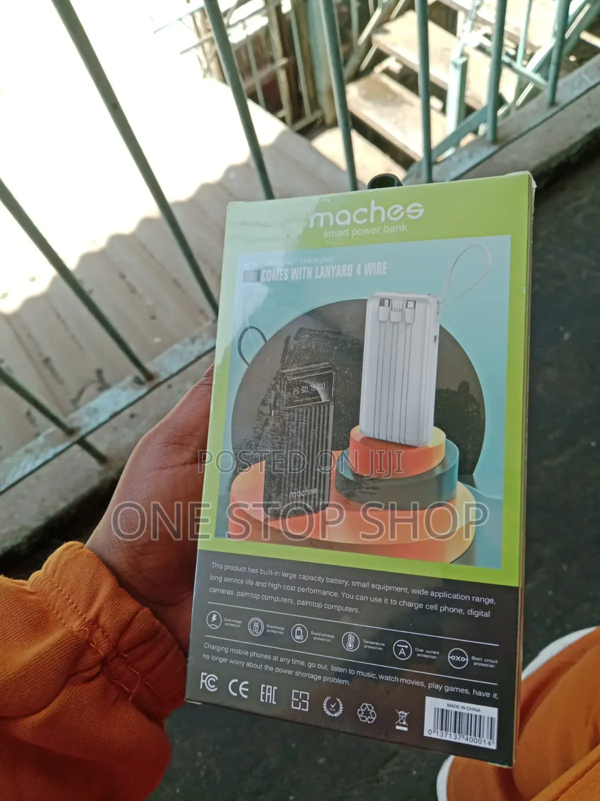 Machee Powerbank 20000mah With Multi_format Charging Cables , Display