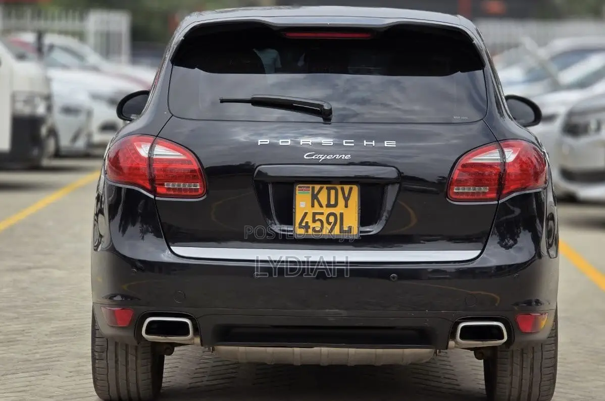 Porsche Cayenne 2014 Black