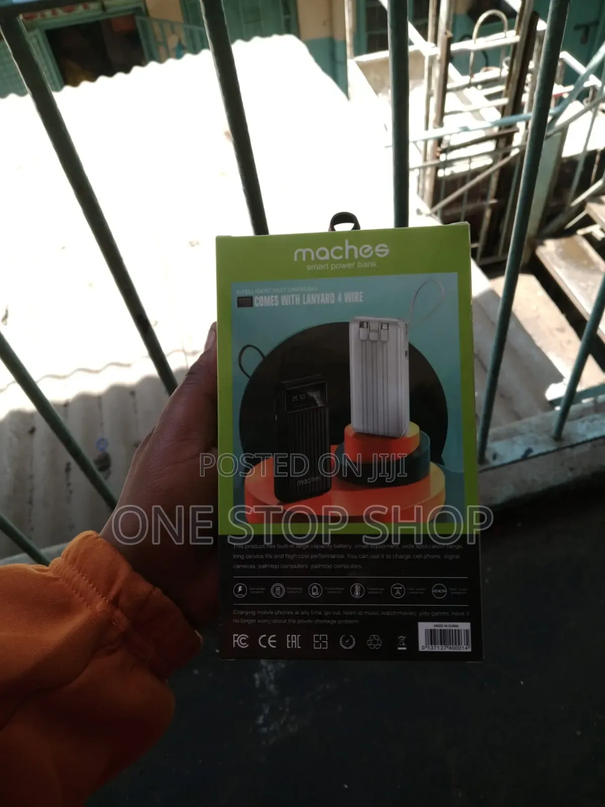 Machee Powerbank With Digital Battery Percentage LCD Screen,cables