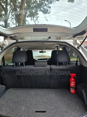 Toyota Vitz 2015 Silver