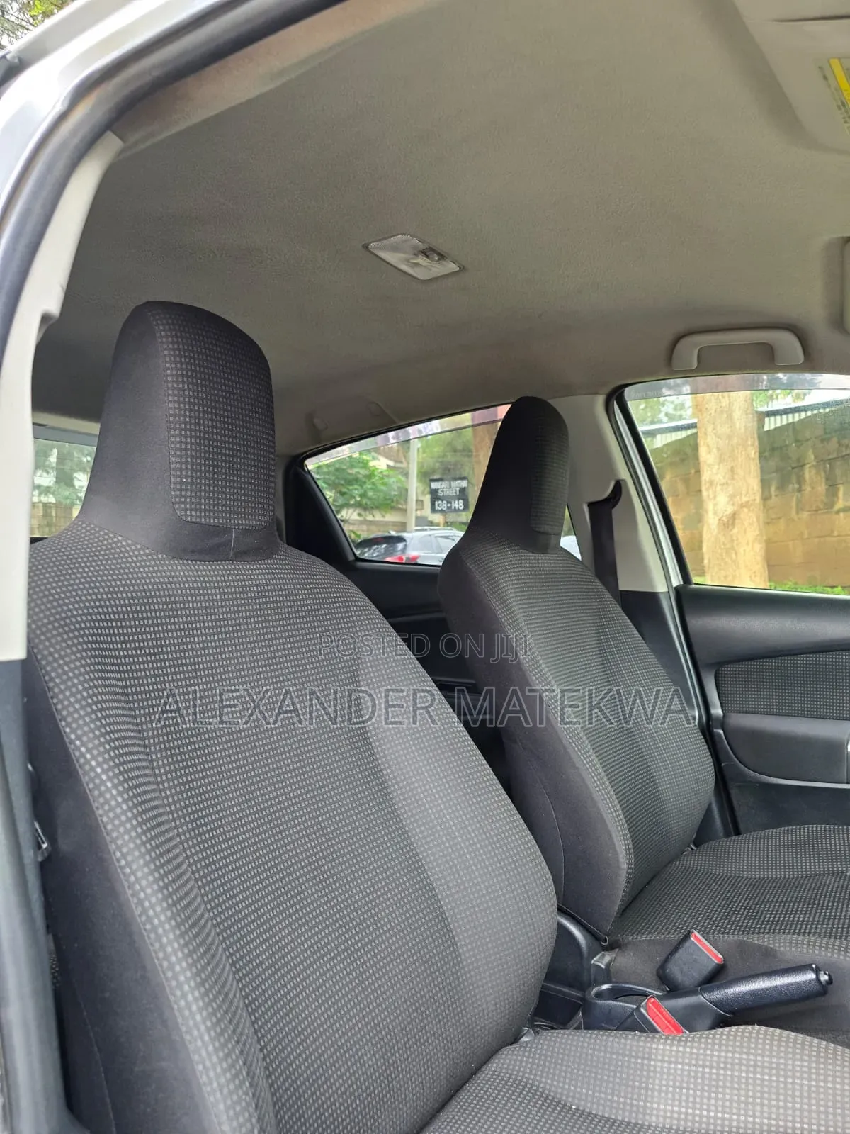 Toyota Vitz 2015 Silver