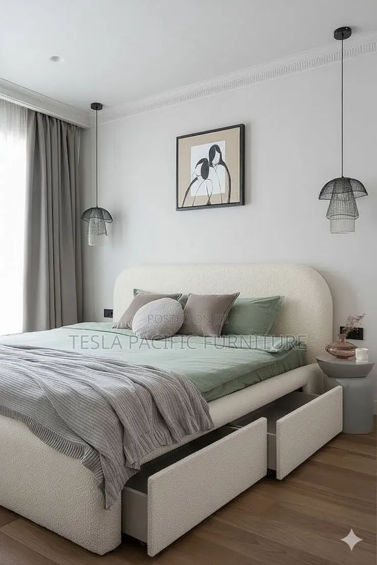 Luxury Modern Upholstered Storage Bed With Pull -Out Storage Drawers