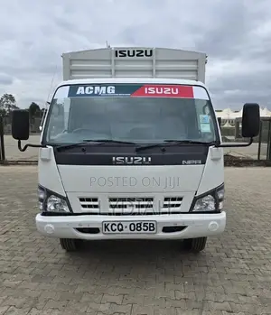 ISUZU NPR 2018 White