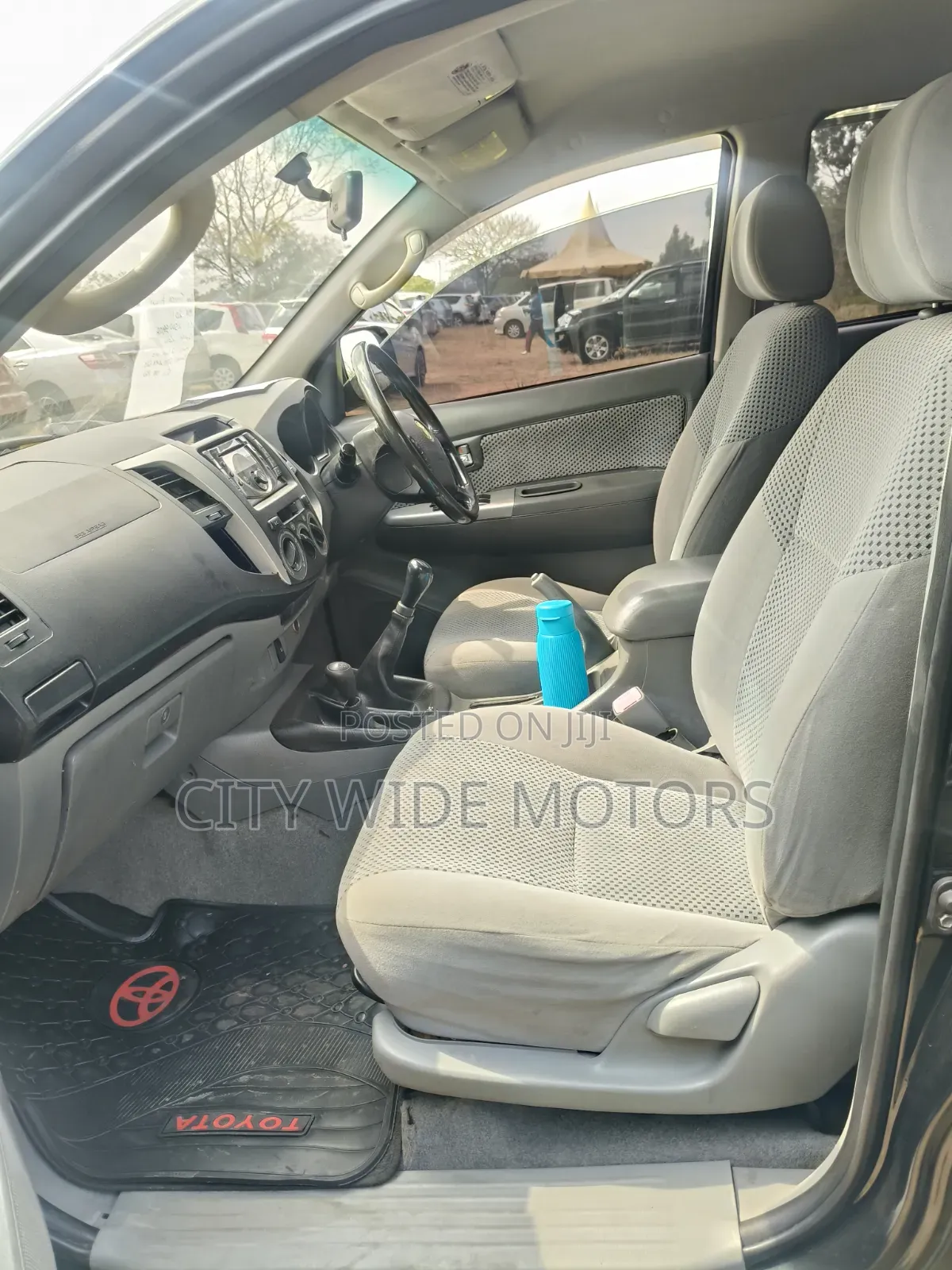 Toyota Hilux 2011 Black