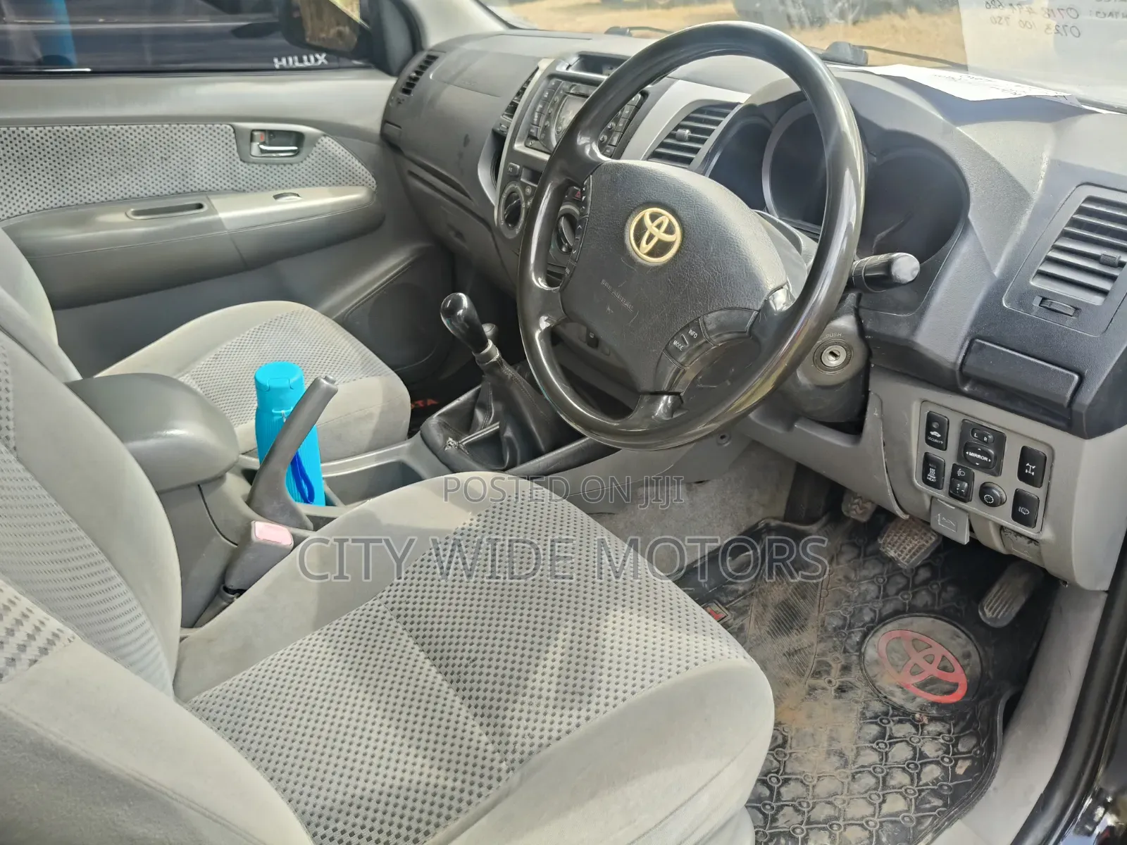 Toyota Hilux 2011 Black