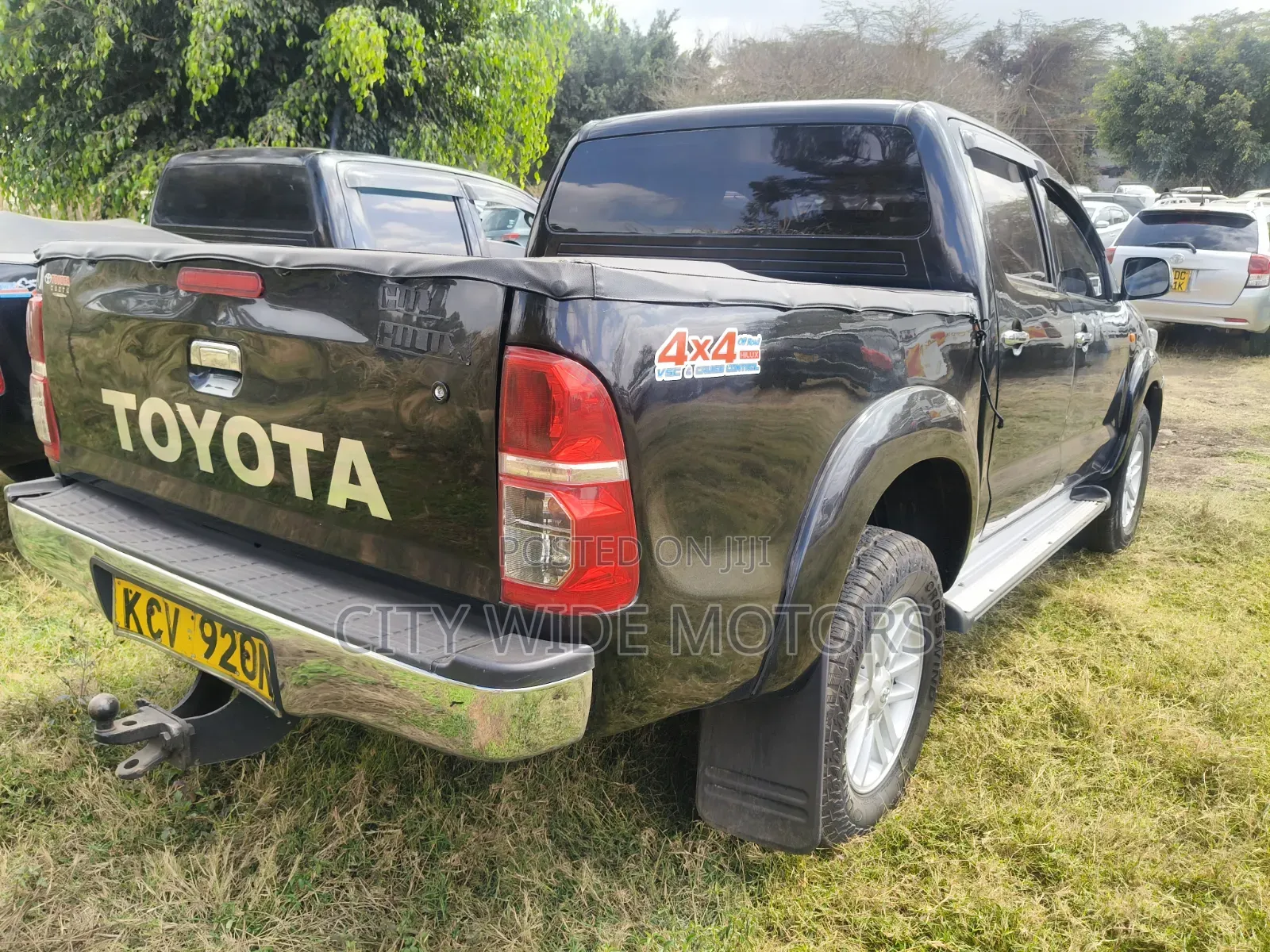 Toyota Hilux 2011 Black