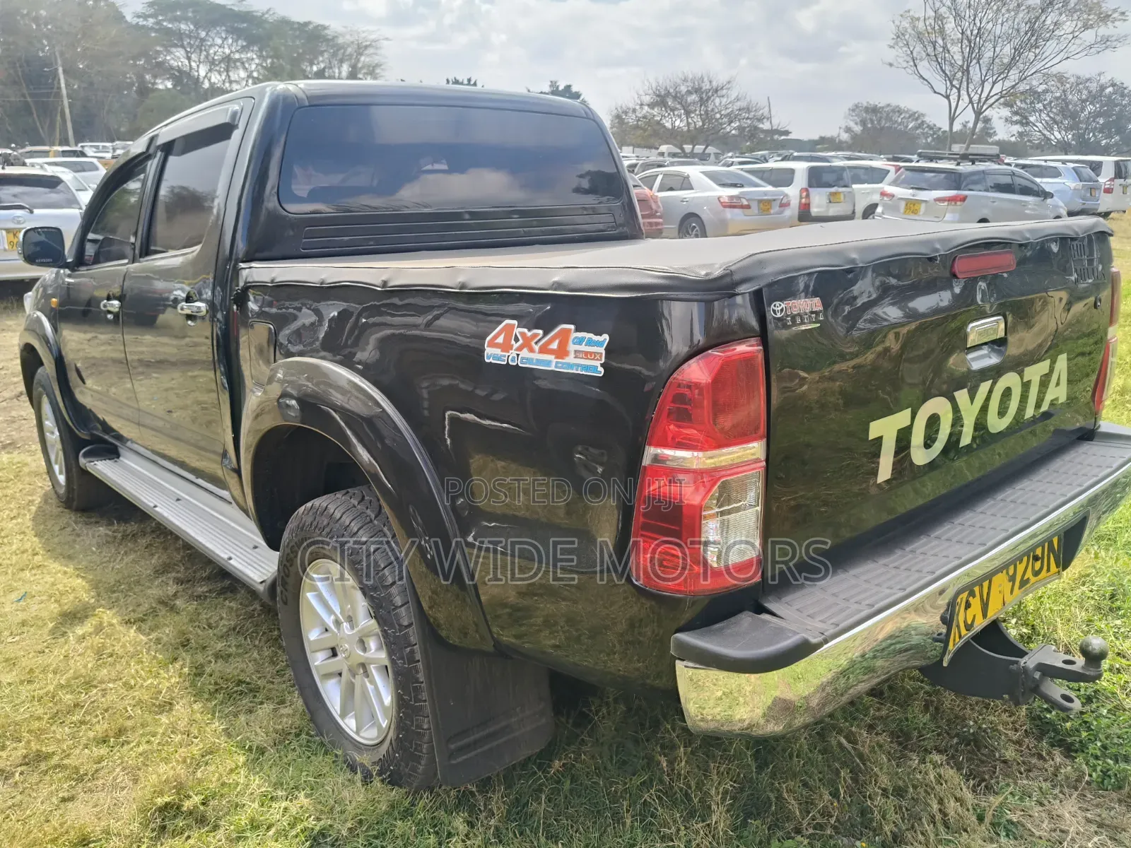 Toyota Hilux 2011 Black