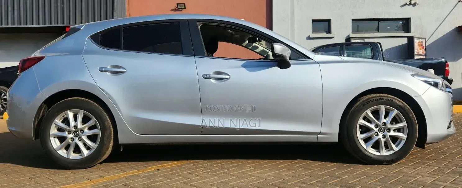 Mazda Axela 2018 Silver