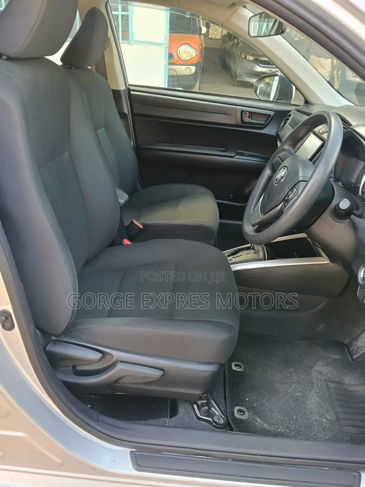 Toyota Corolla Fielder 2020 Silver
