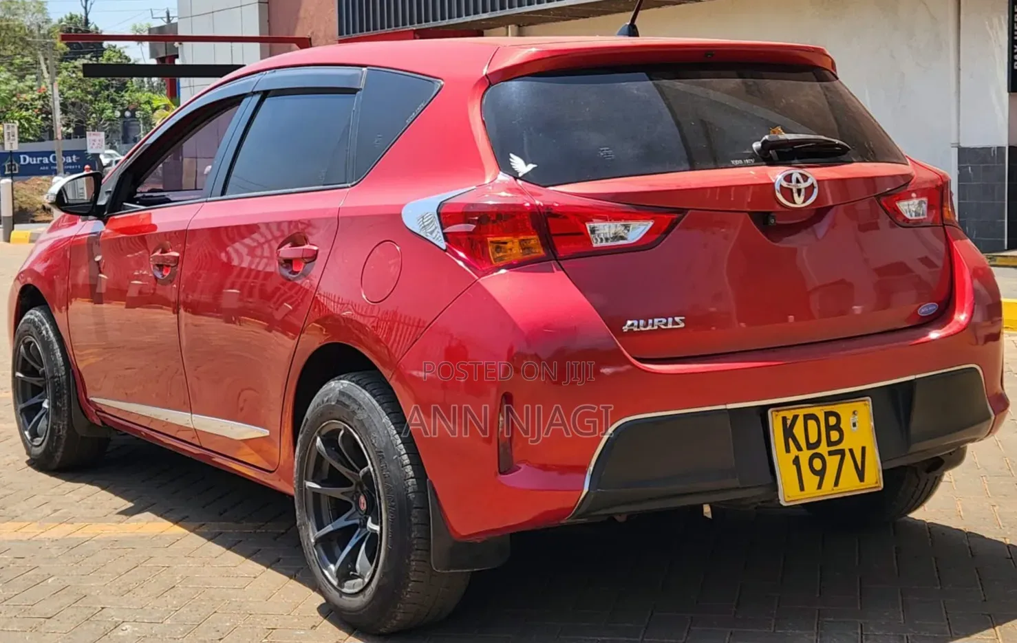 Toyota Auris 2013 Red