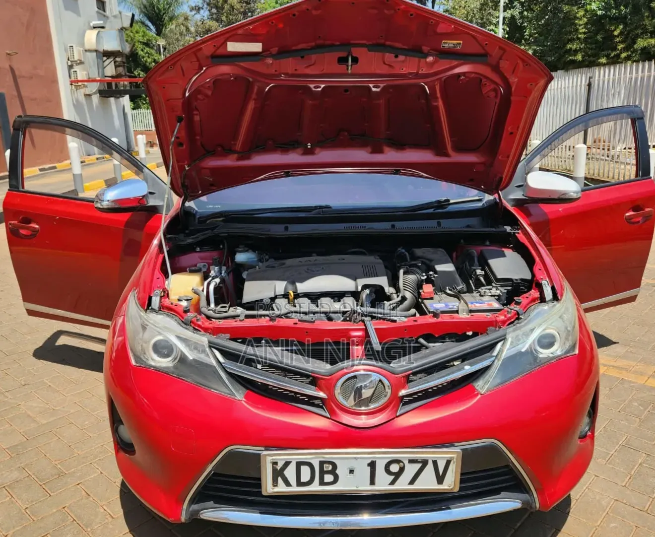 Toyota Auris 2013 Red