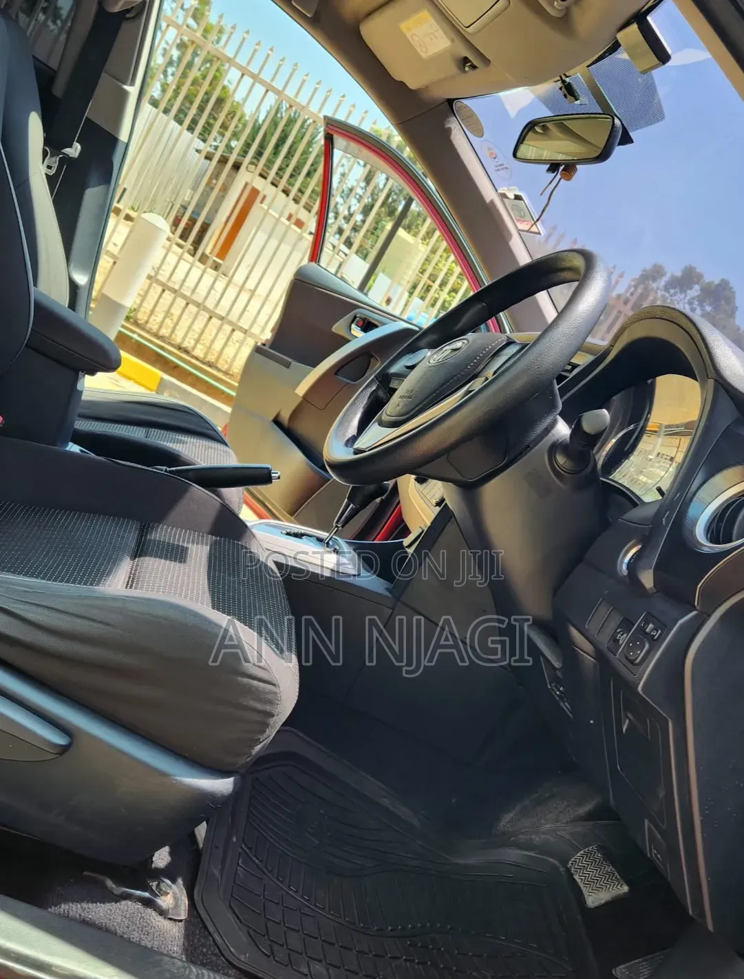 Toyota Auris 2013 Red