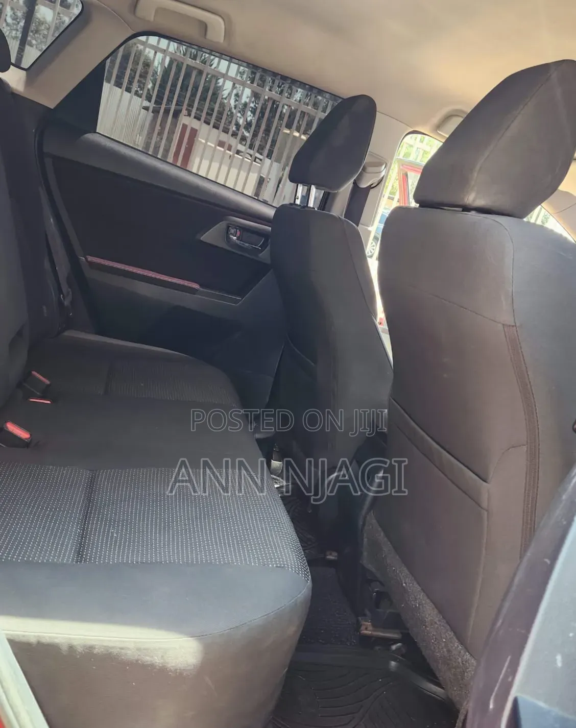 Toyota Auris 2013 Red