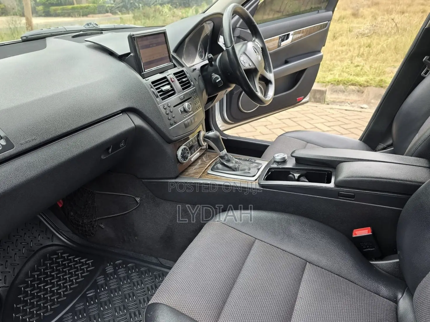 Mercedes-Benz C200 2012 Silver