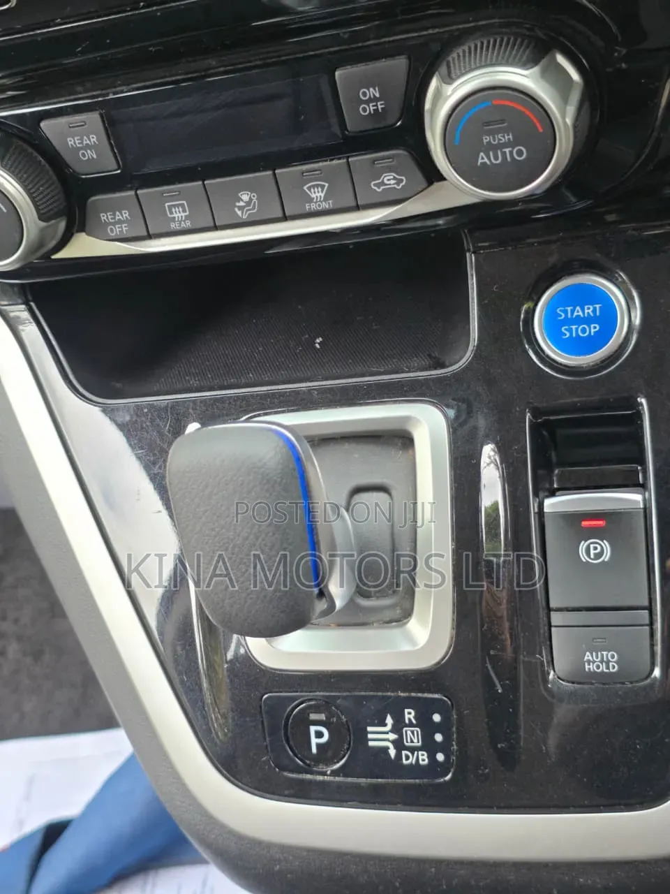 Nissan Serena 2019 Pearl