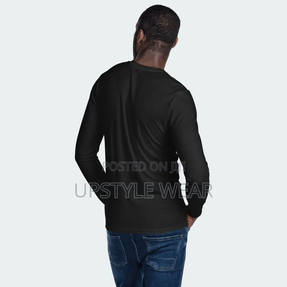Black Long-Sleeved Tshirt