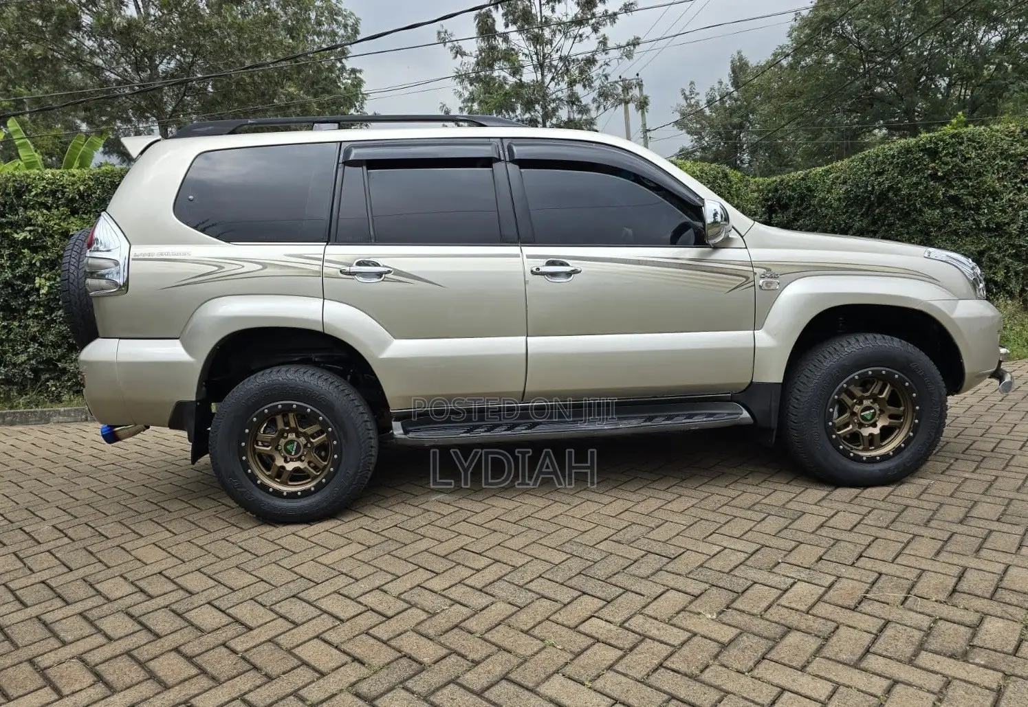 Toyota Land Cruiser Prado 2005 Gold