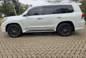Toyota Land Cruiser 2008 White